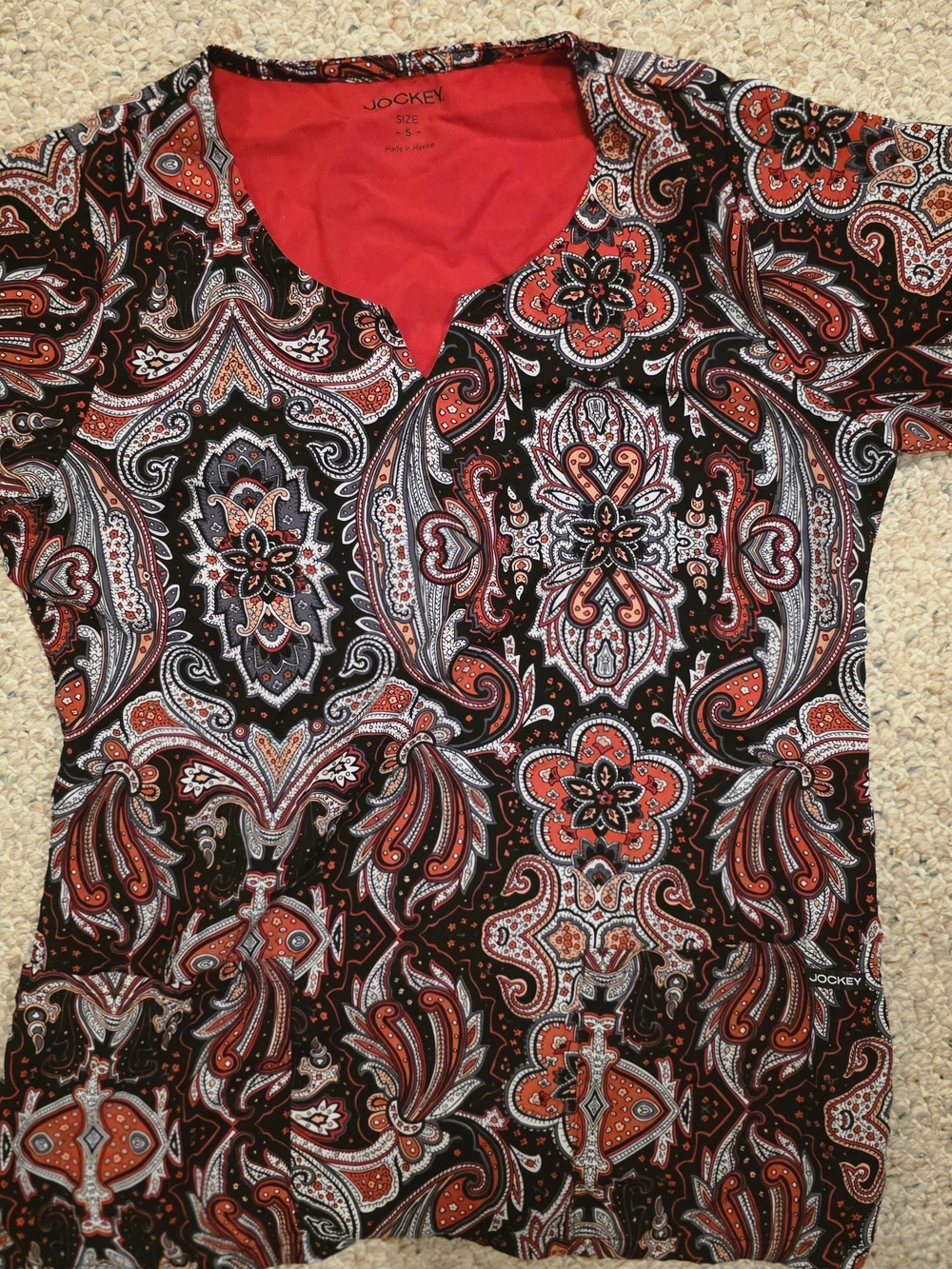 Jockey Women’s Small Paisley Scrub Top — Red & Black